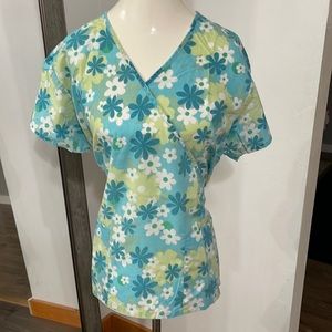 Women’s size large, Absolute brand, flower print scrub top